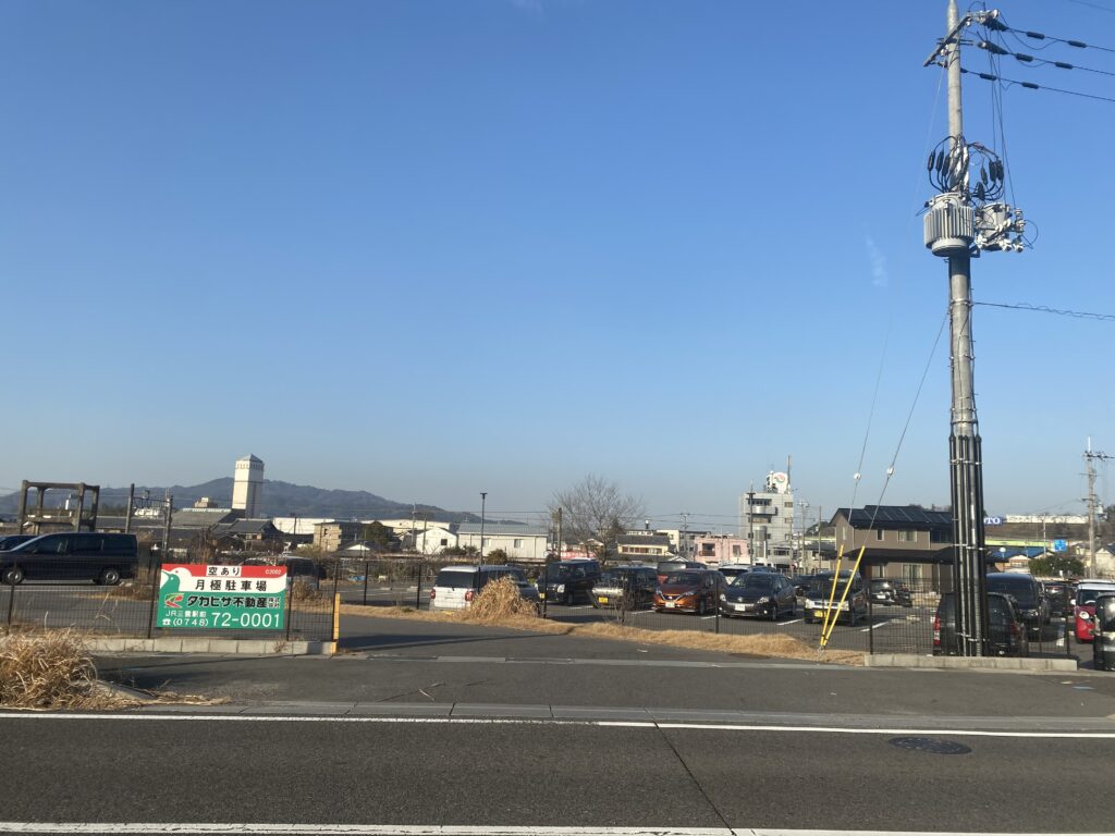 フクシマ三雲駅南口駐車場