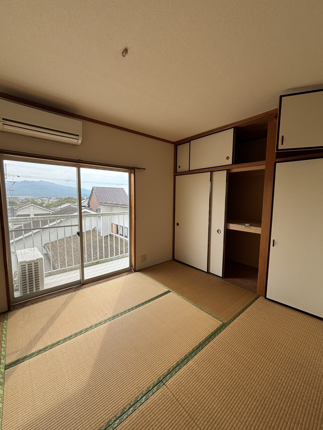シンエイハイツ